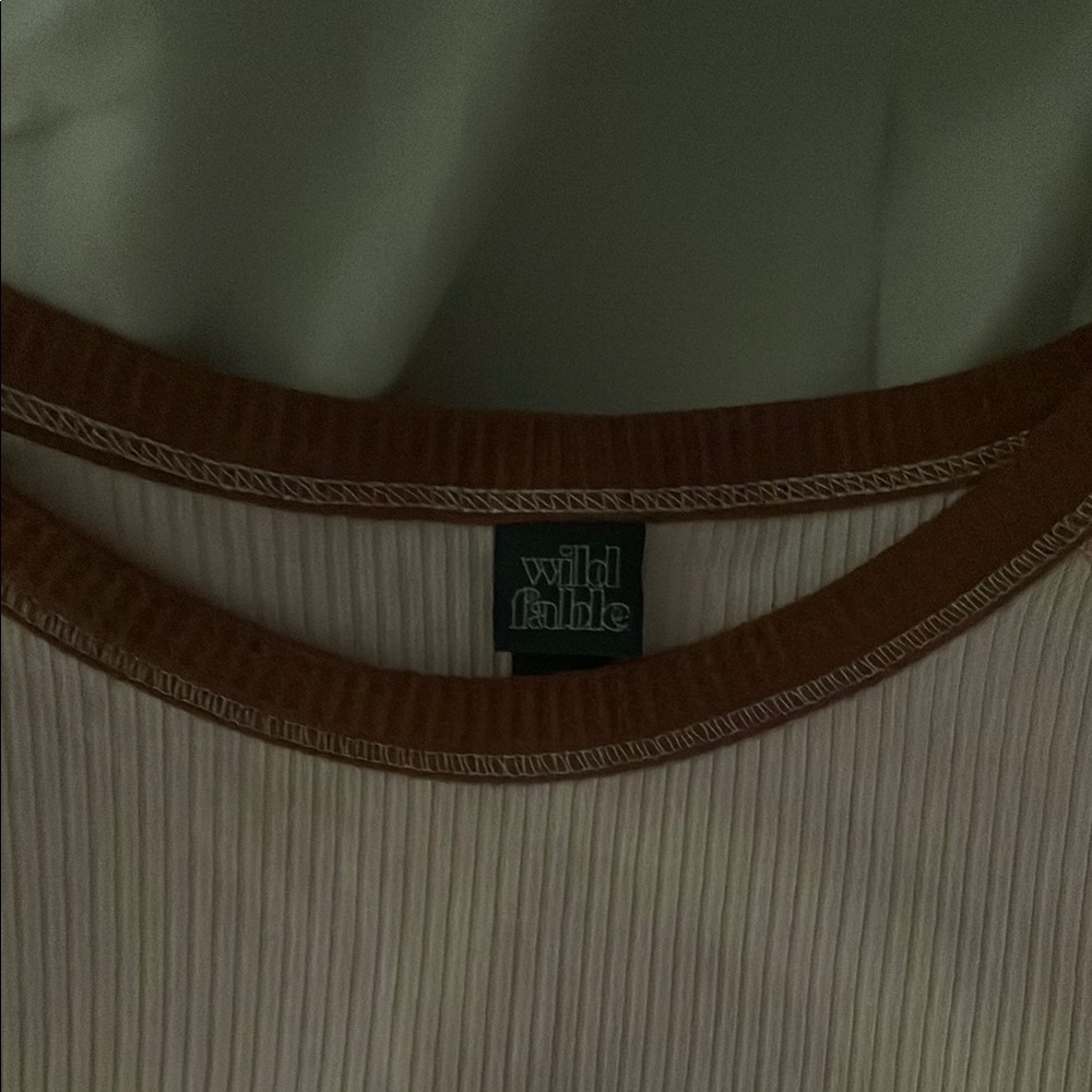 Colorblock Ribbed T-Shirt - Picture 2 of 3